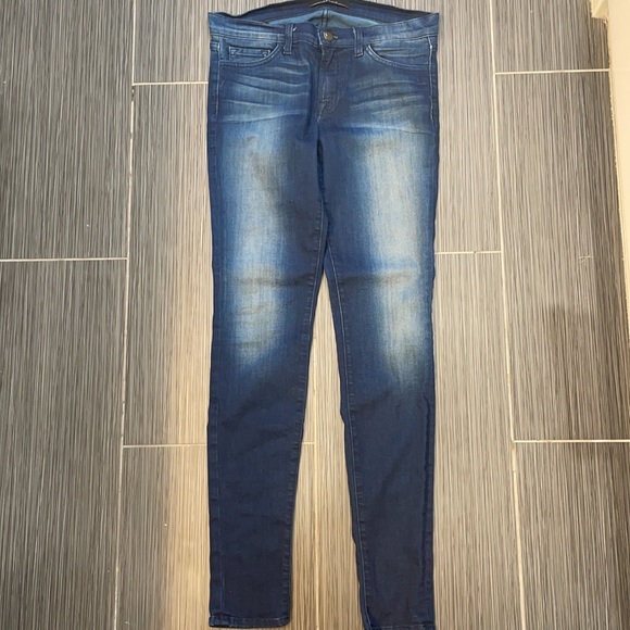 J Brand dark wash skinny Jeans - Picture 2 of 5